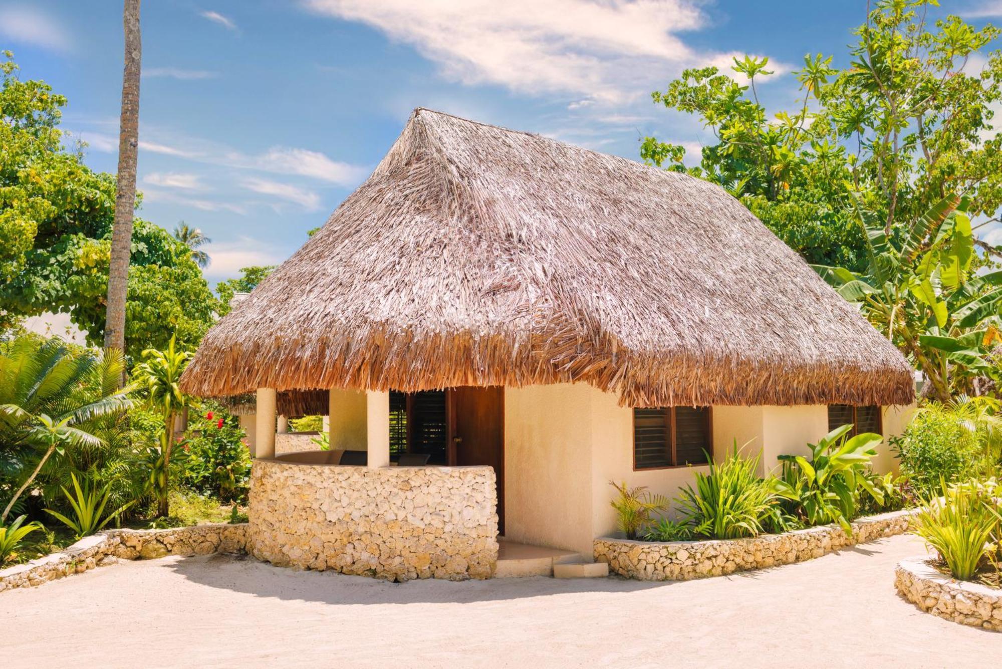 Breakas Beach Resort (Adults Only) Port Vila Esterno foto