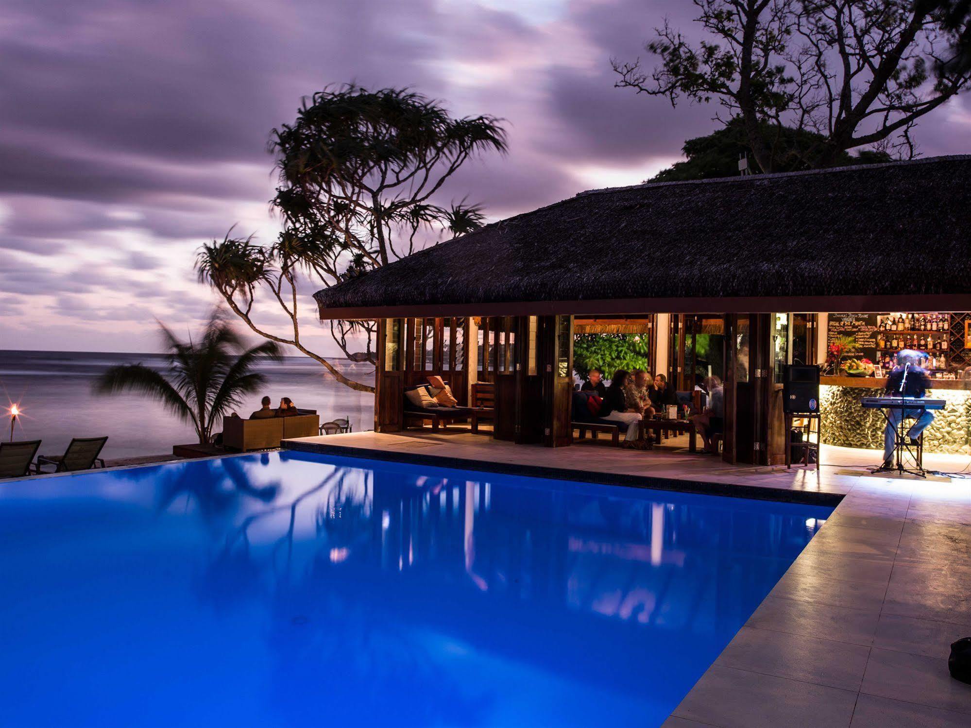 Breakas Beach Resort (Adults Only) Port Vila Esterno foto