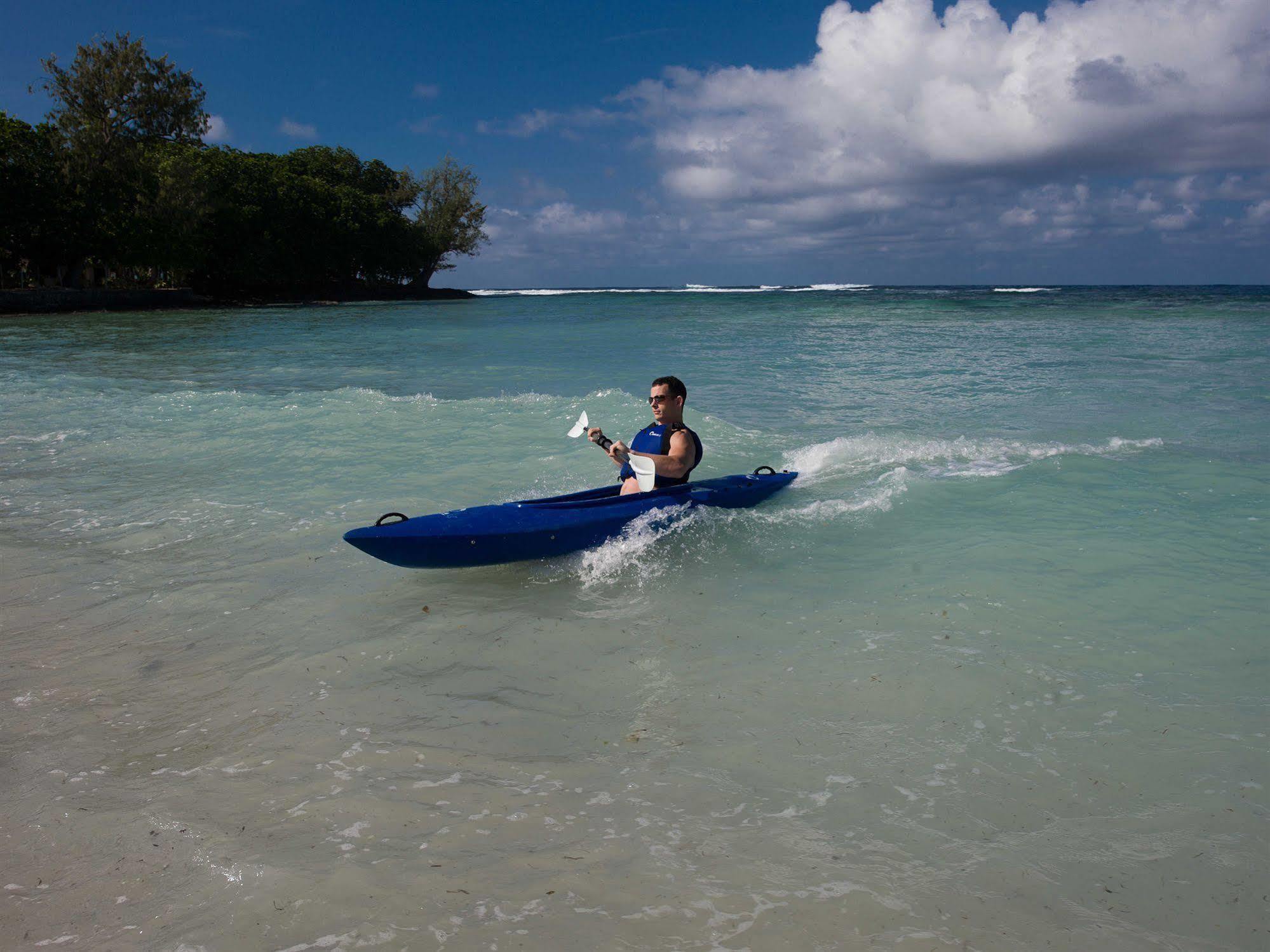 Breakas Beach Resort (Adults Only) Port Vila Esterno foto
