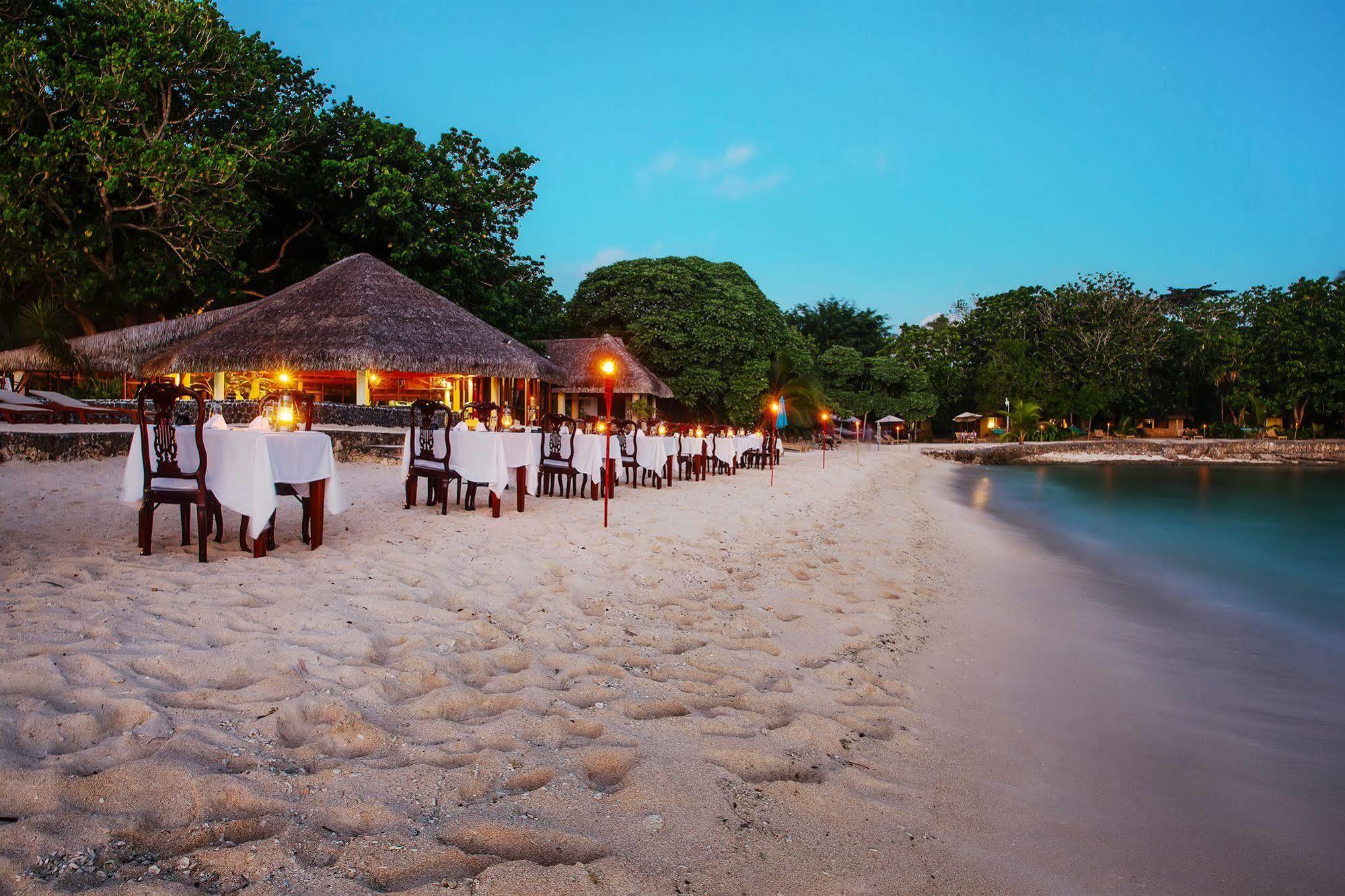 Breakas Beach Resort (Adults Only) Port Vila Esterno foto