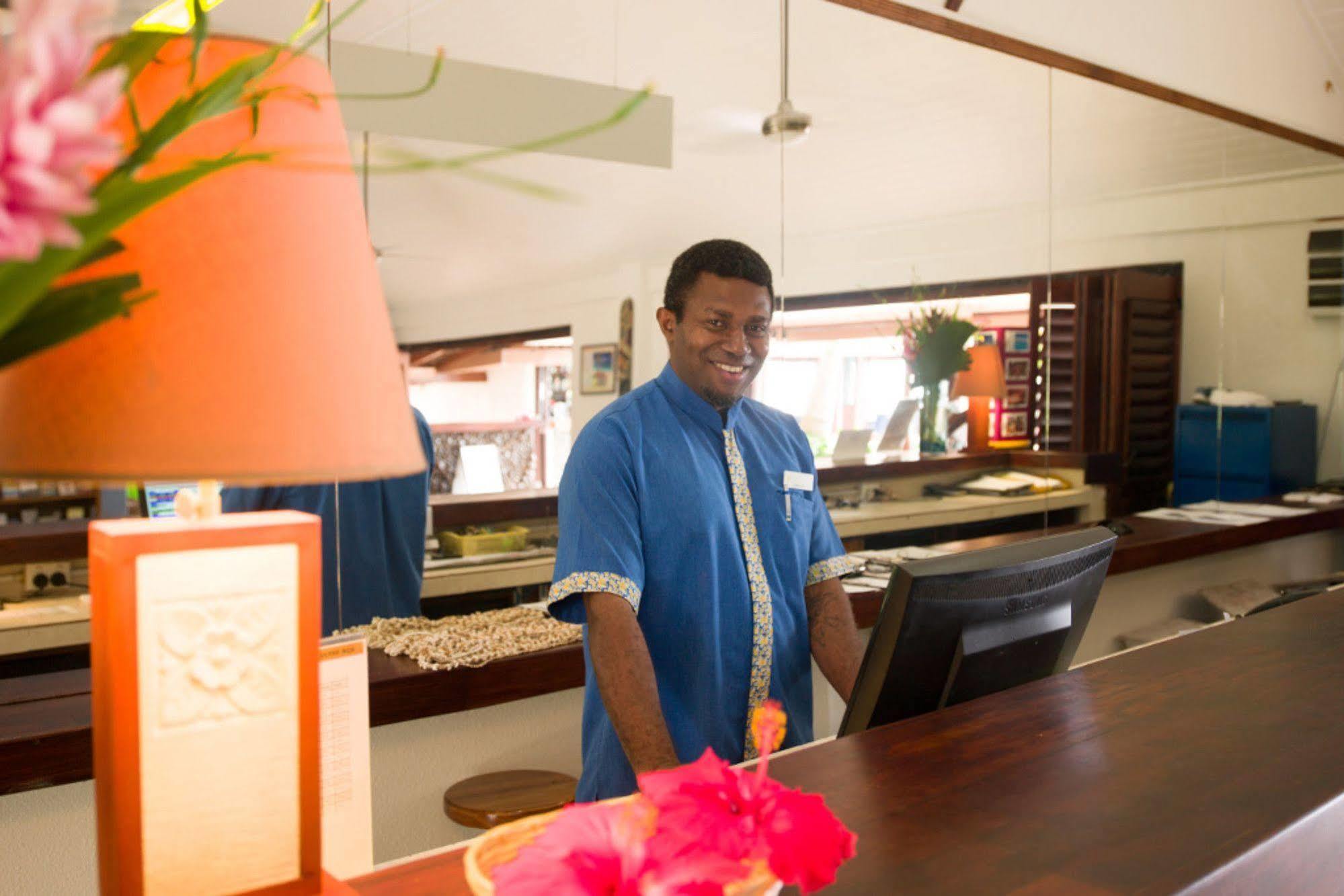 Breakas Beach Resort (Adults Only) Port Vila Esterno foto