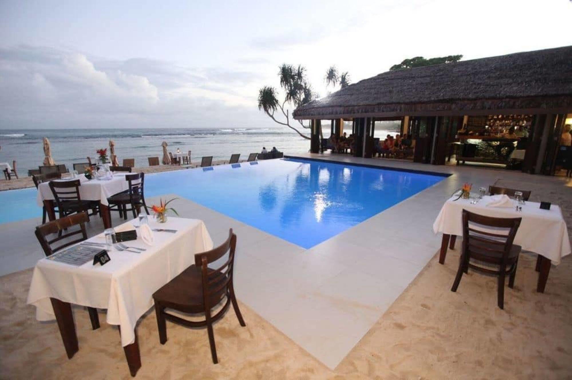 Breakas Beach Resort (Adults Only) Port Vila Esterno foto